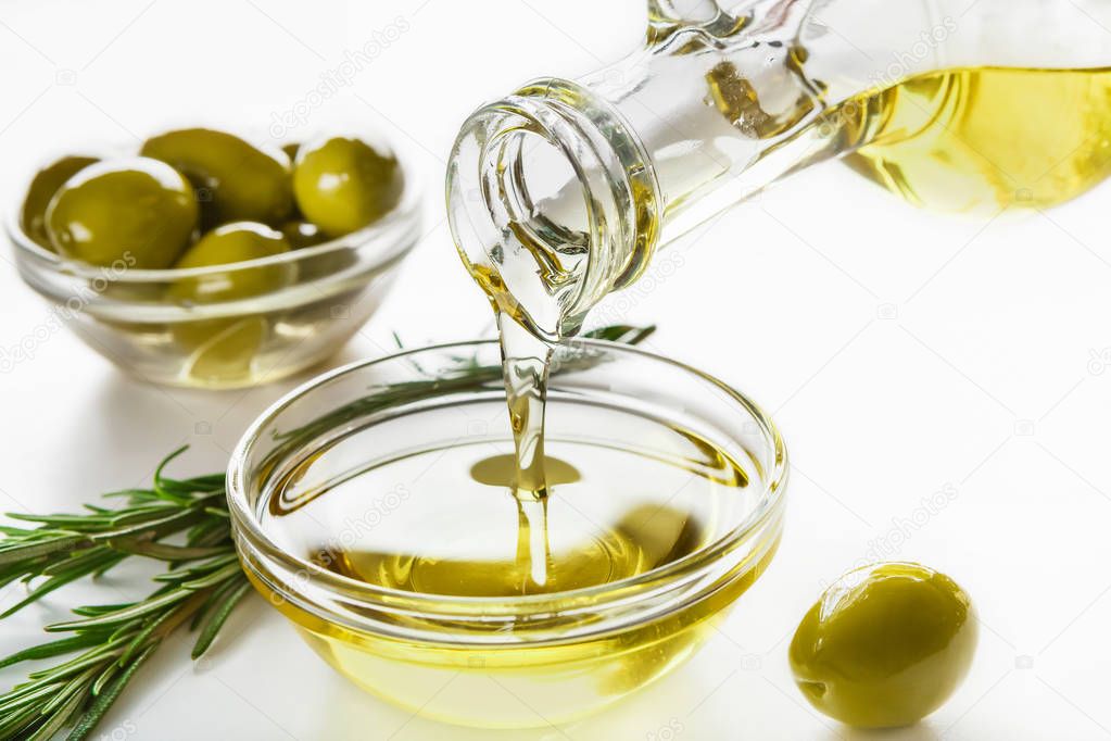 depositphotos_264367746-stock-photo-olive-oil-and-olives-in